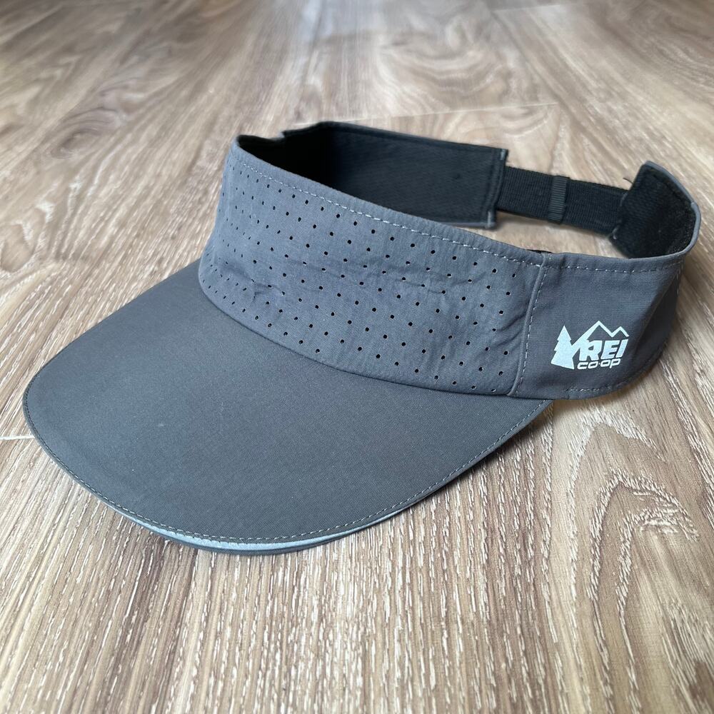 REI Co-op Active Pursuits Visor Asphalt Gray Unisex OSFA Excellent Condition